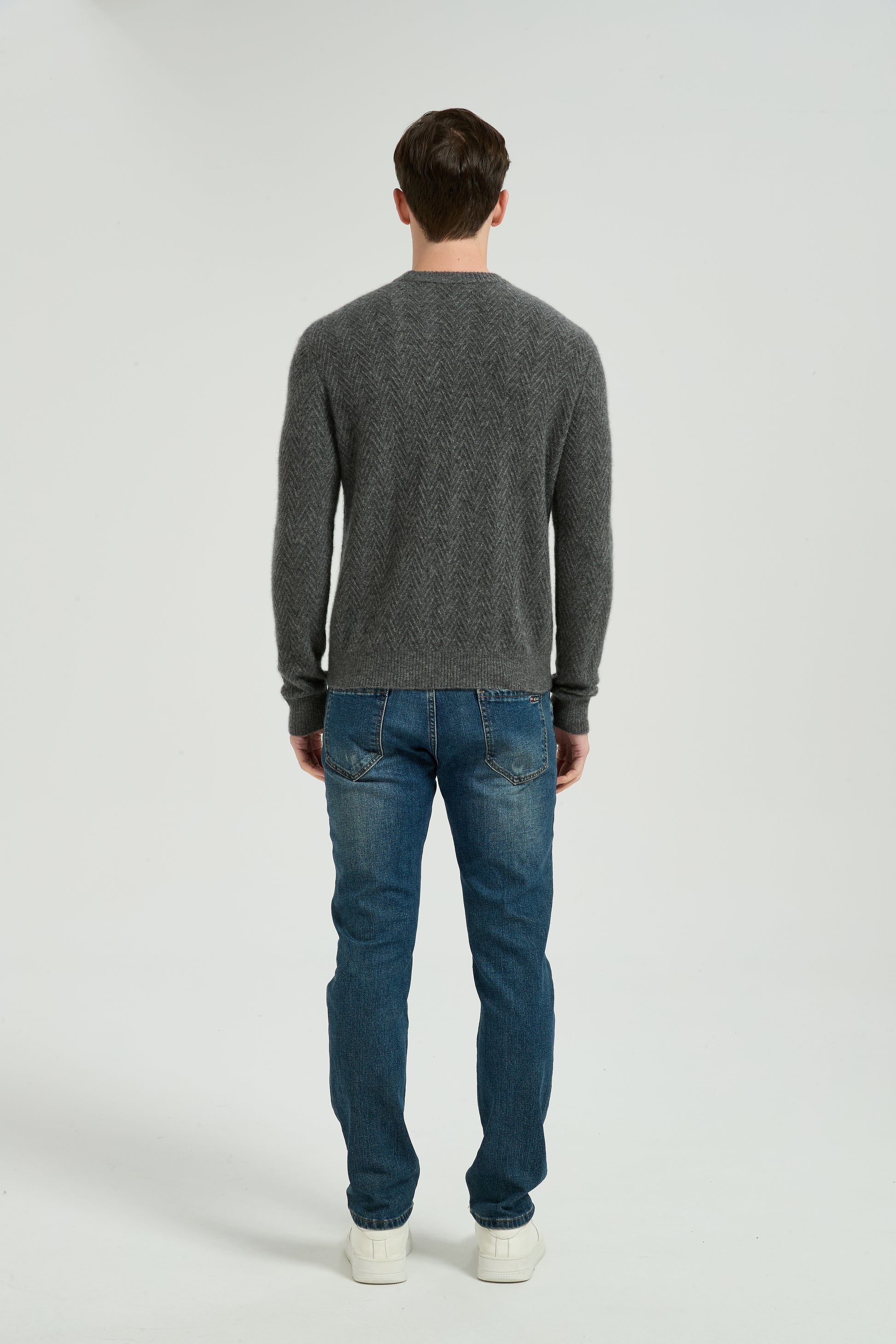 New Arrival Men's Dark Grey Chenron Pattern Silk Cashmere Pullover From Chinese Factory