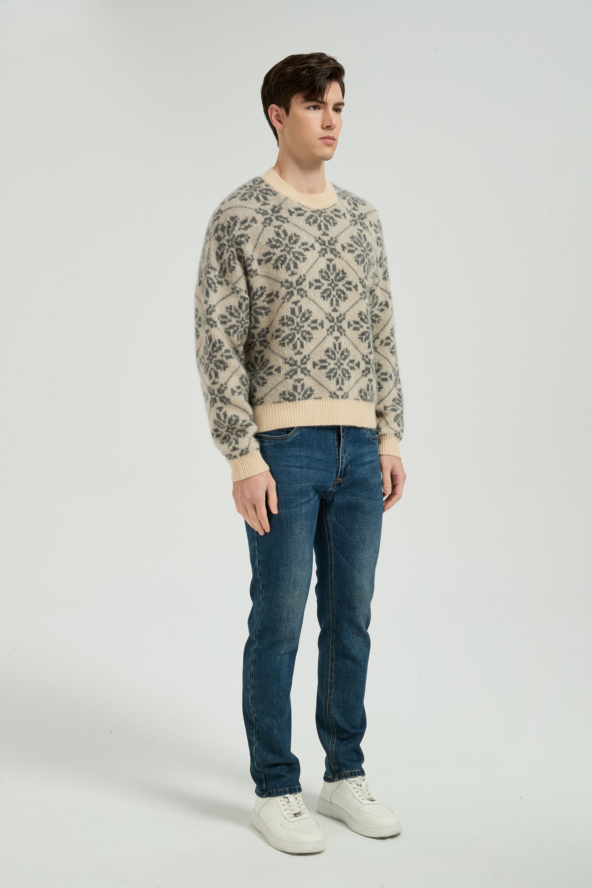 New Arrival High Quality Men's Classic Geometric Jacquard Silk Cashmere Crewneck From Chinese Factory