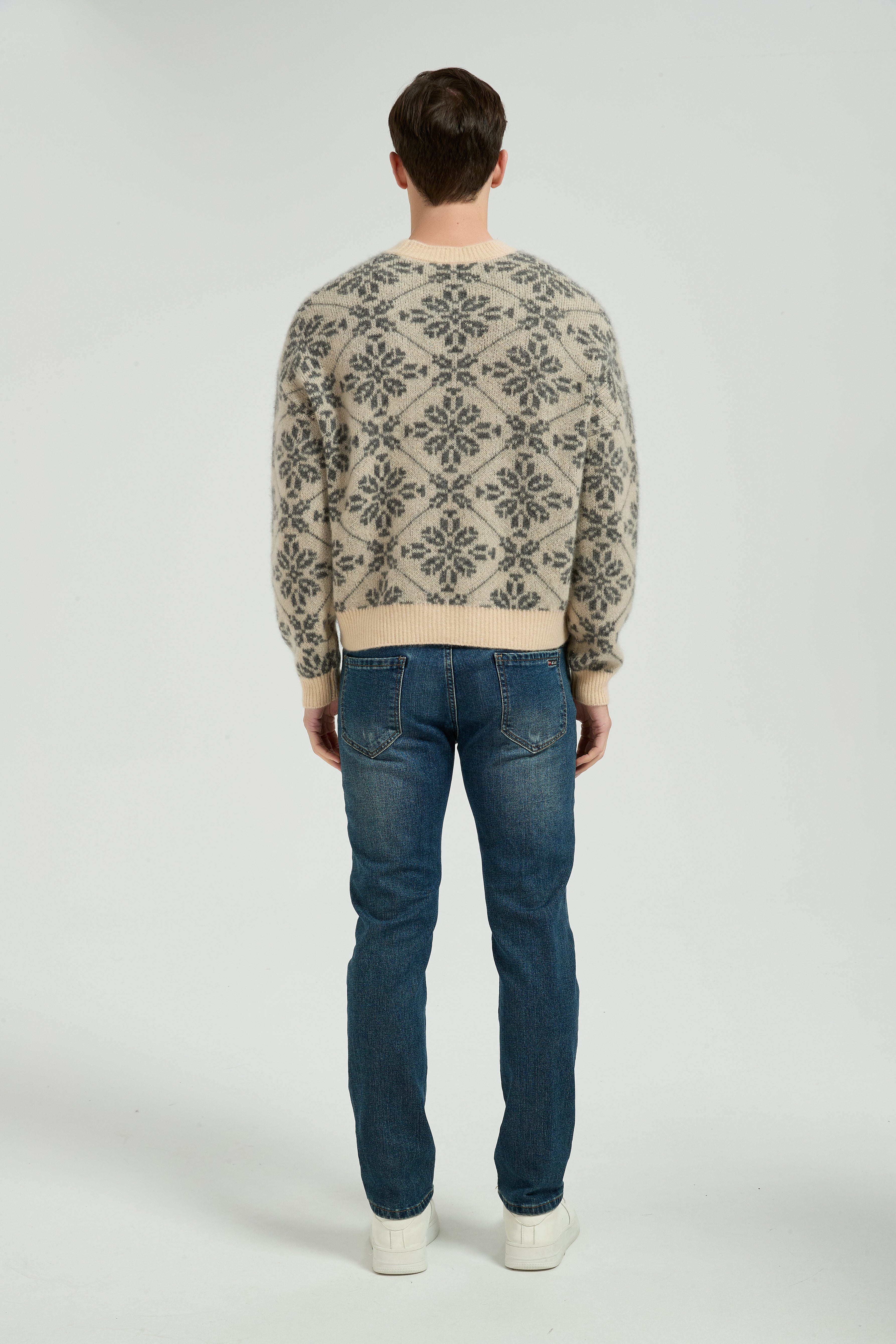 New Arrival High Quality Men's Classic Geometric Jacquard Silk Cashmere Crewneck From Chinese Factory