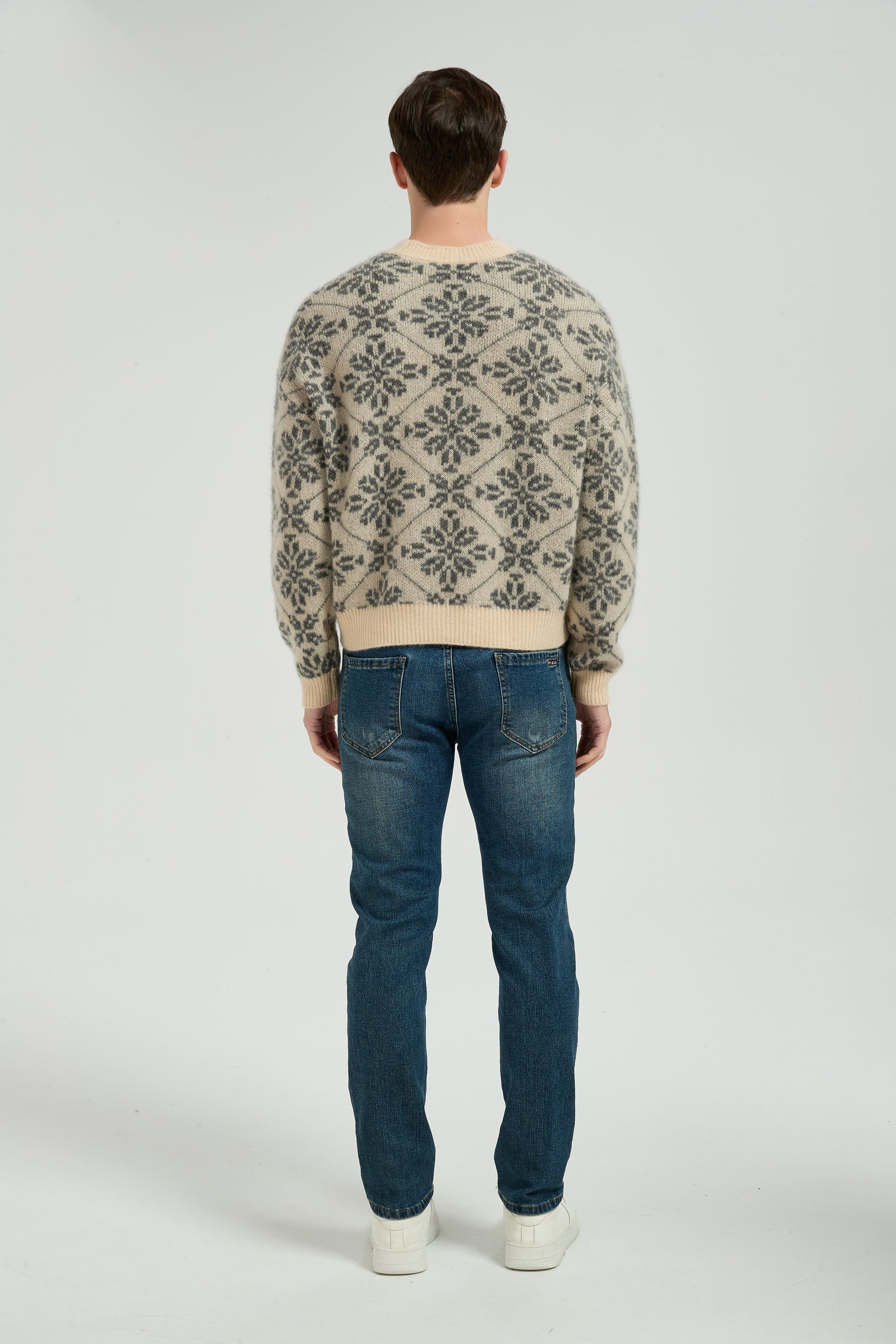 New Arrival High Quality Men's Classic Geometric Jacquard Silk Cashmere Crewneck From Chinese Factory