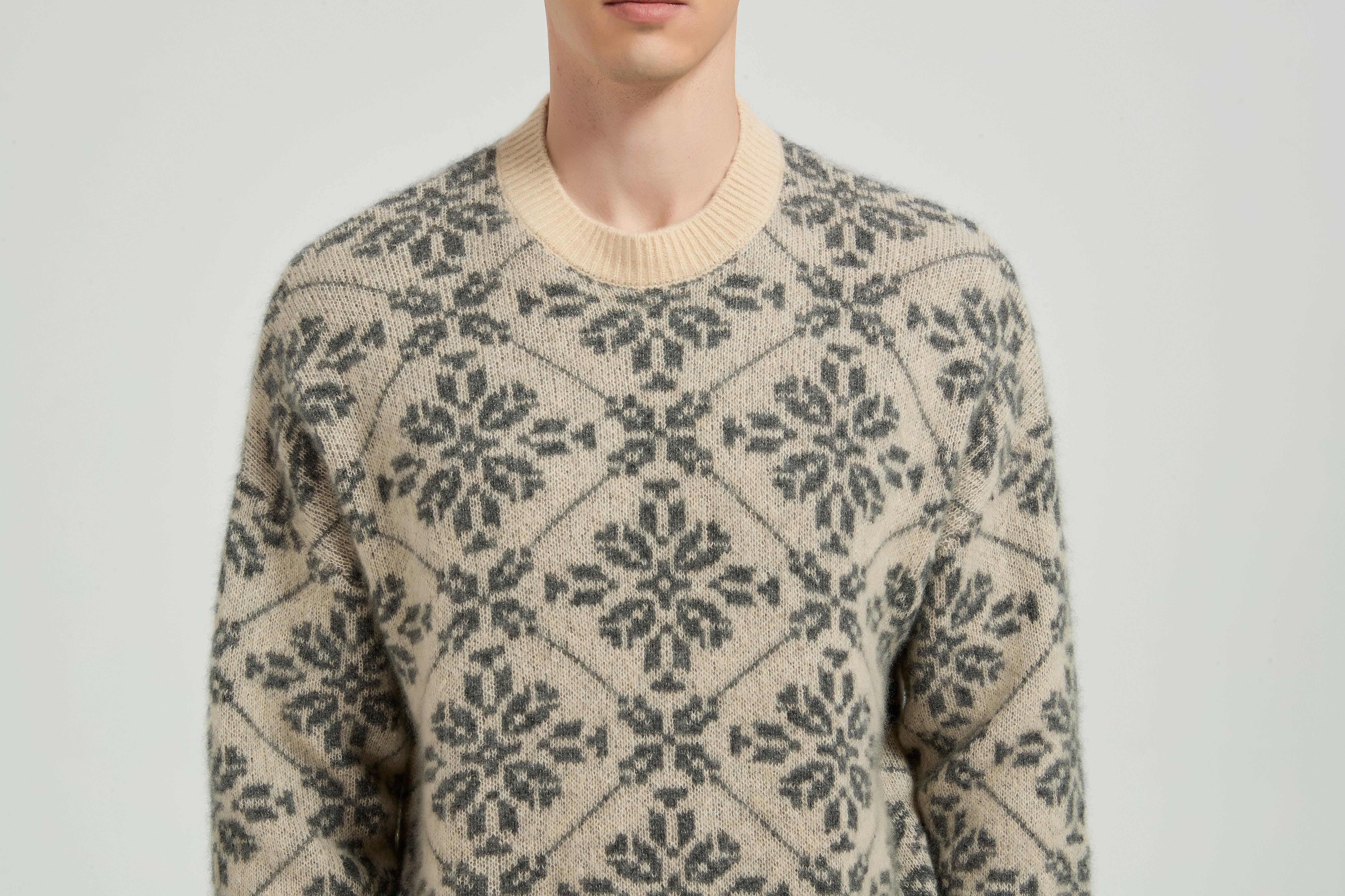 New Arrival High Quality Men's Classic Geometric Jacquard Silk Cashmere Crewneck From Chinese Factory