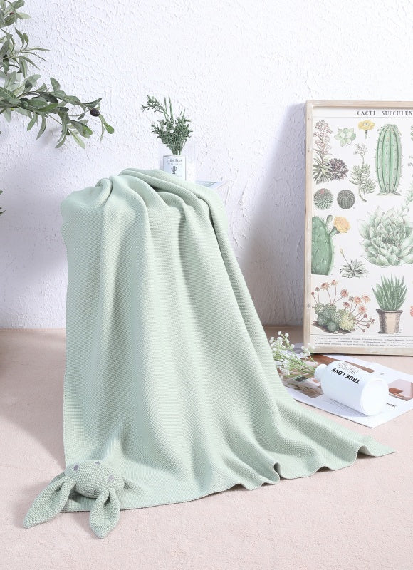 New arrival OEM high-quality Cashmere Blend Knitted Baby Blanket and Throw with Rabbit Plush Toys