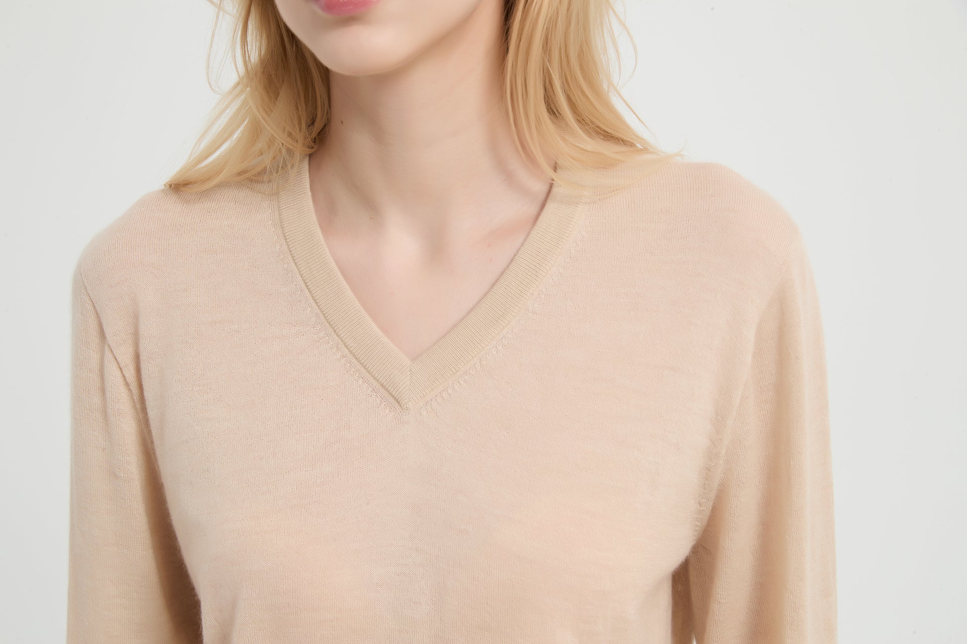 New Arrival ODM Ladies 100% Worsted Baby Cashmere V-neck Sweater From Chinese Supplier