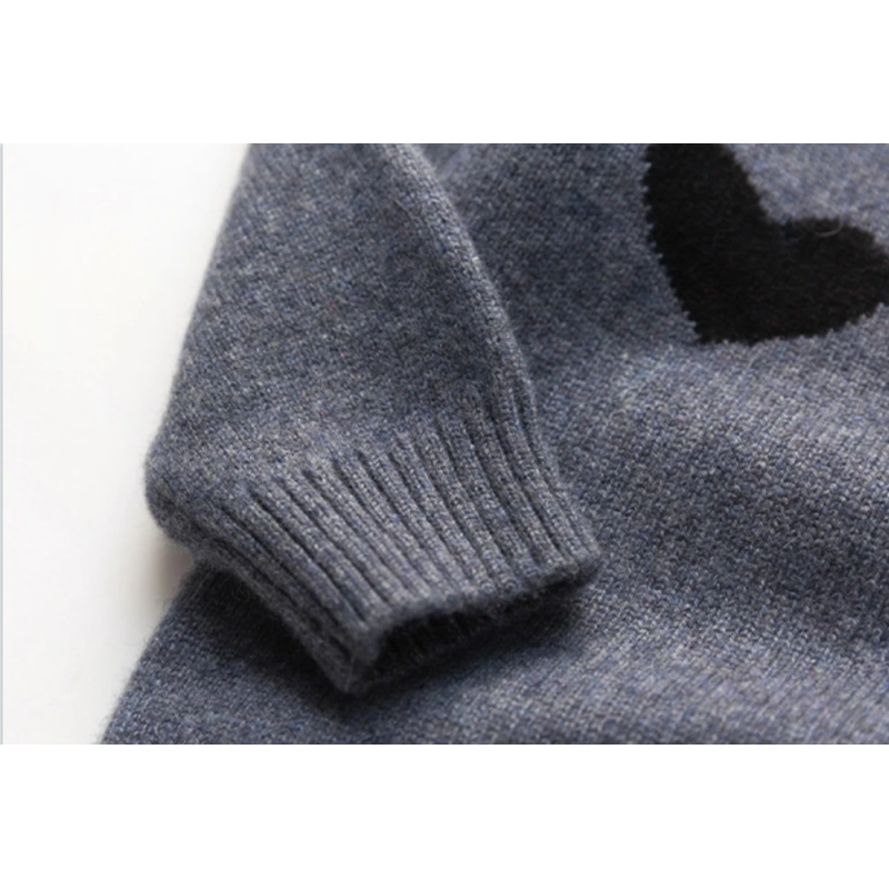 Custom Design Kid Girl Round Neck Grey Cashmere Sweater With Heart Pattern