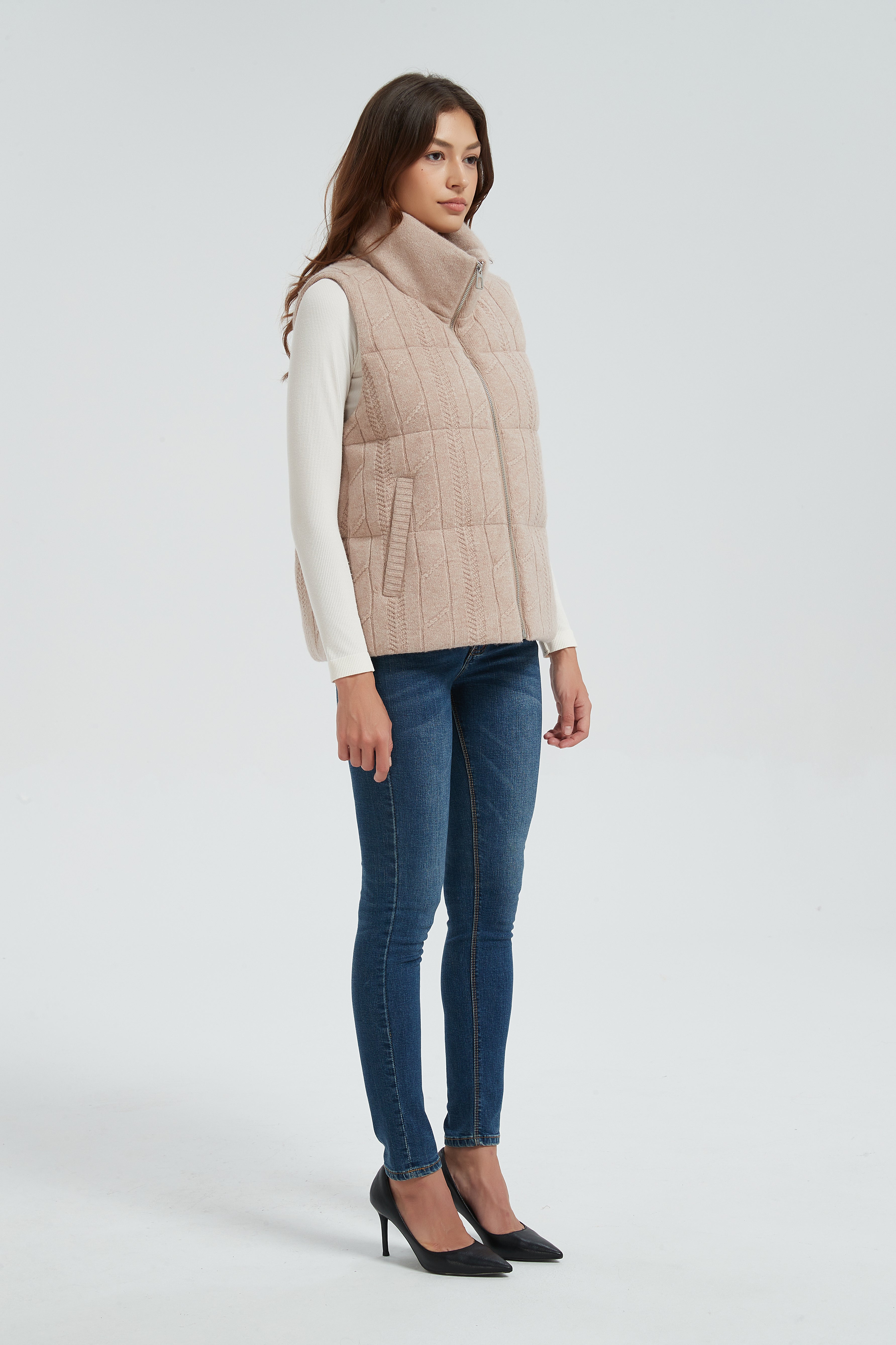 New design wholesale high quality women cable knit stand collar down vest from Chinese manufacture