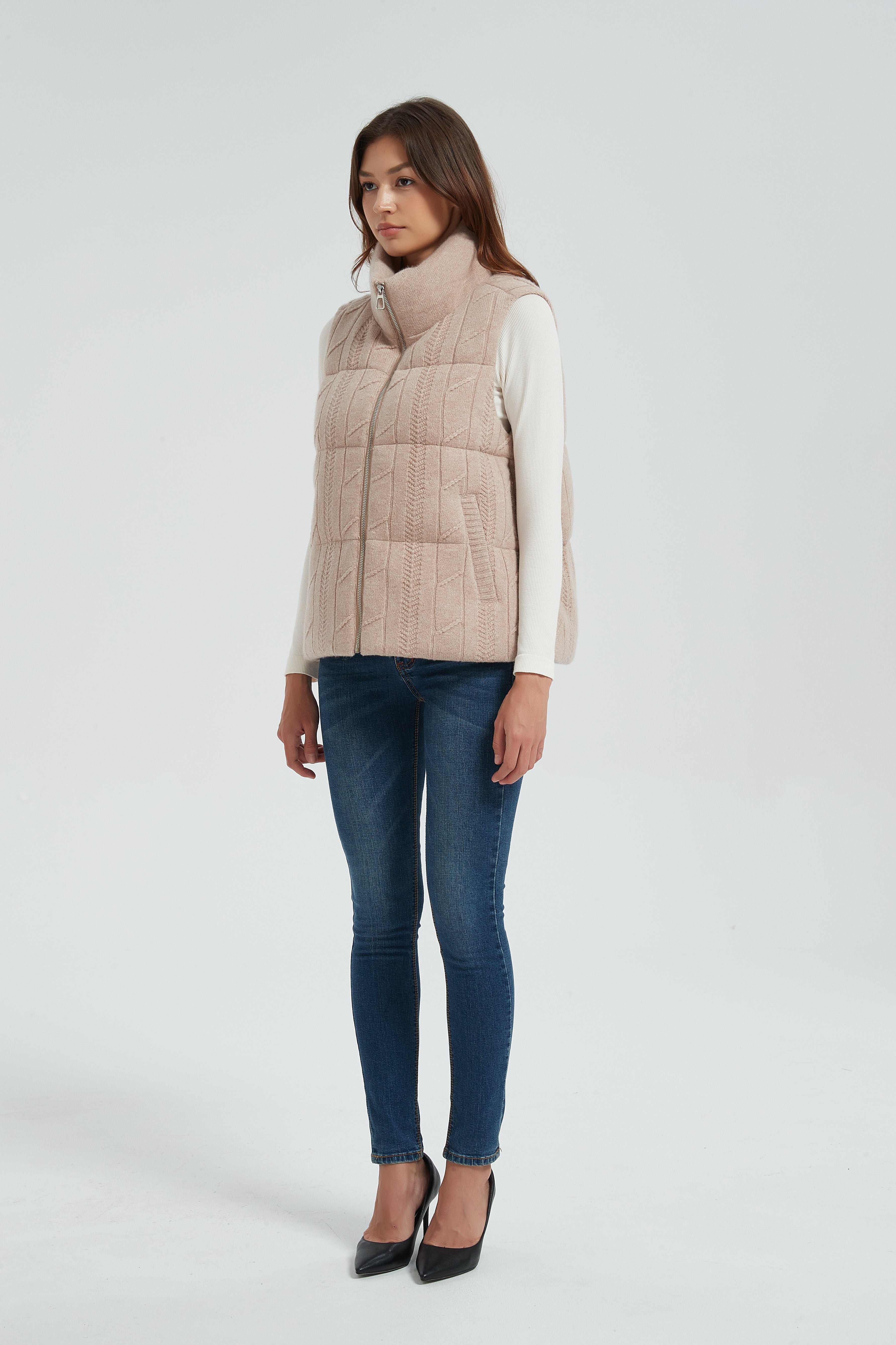 New design wholesale high quality women cable knit stand collar down vest from Chinese manufacture