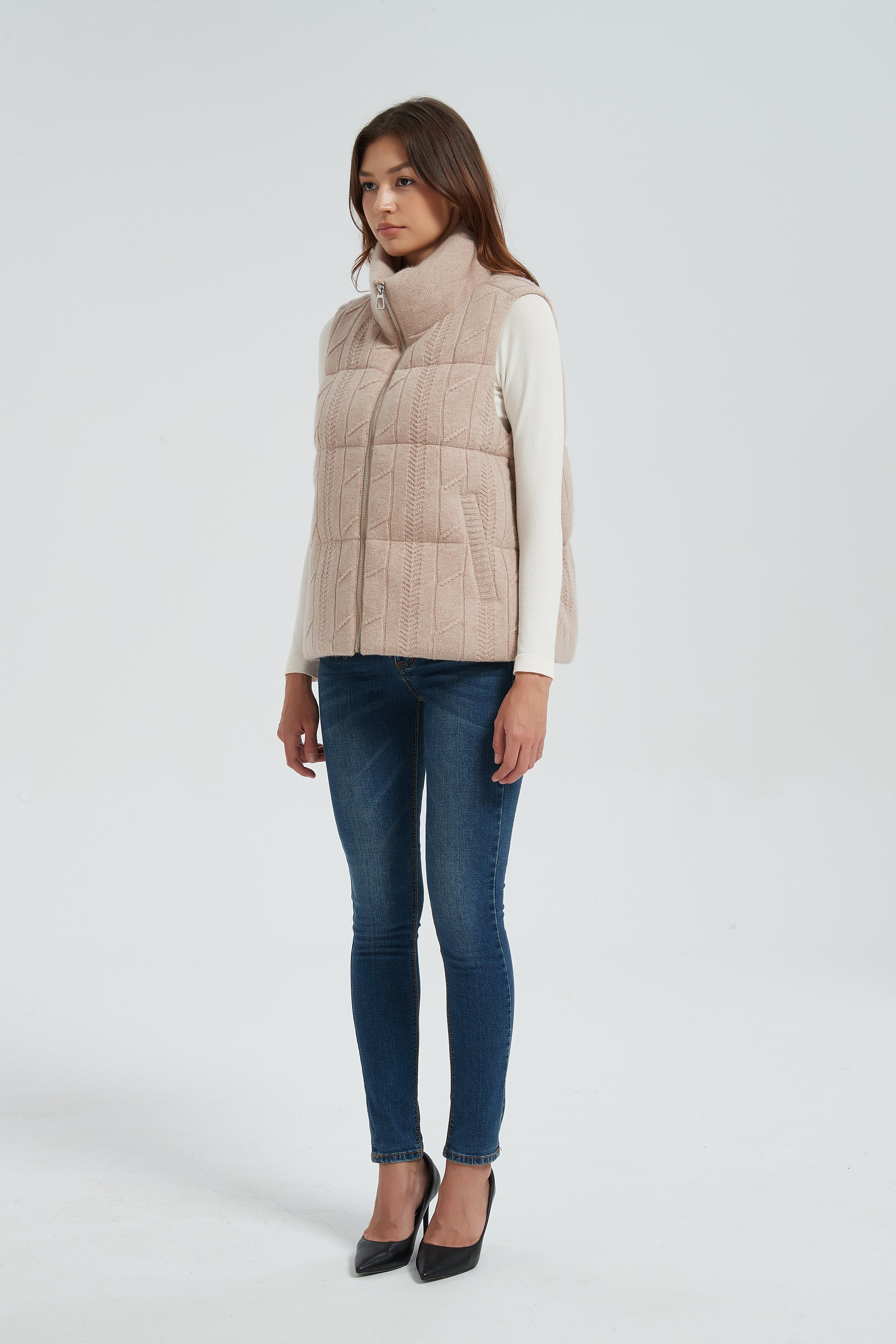 New design wholesale high quality women cable knit stand collar down vest from Chinese manufacture