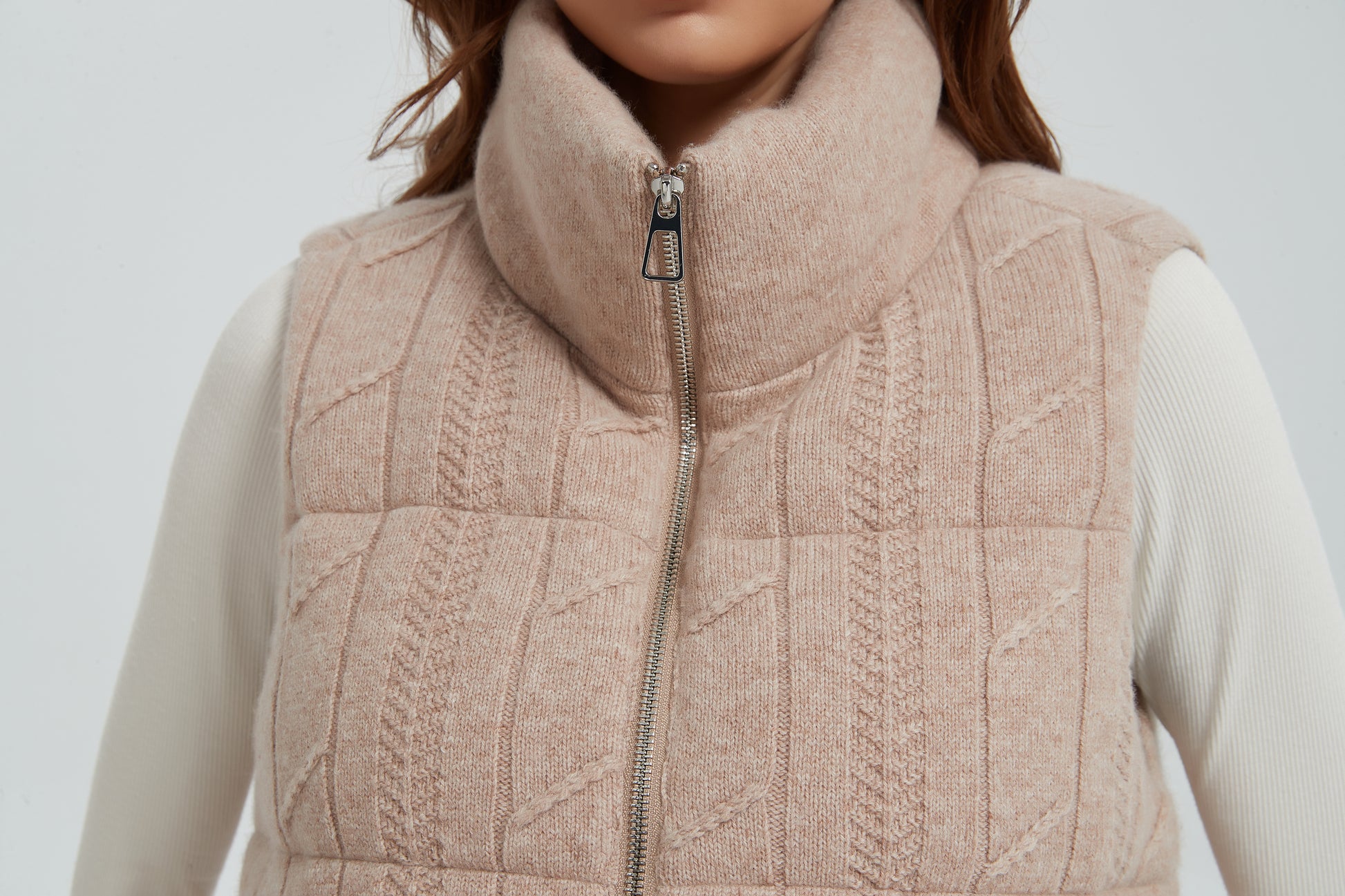 New design wholesale high quality women cable knit stand collar down vest from Chinese manufacture