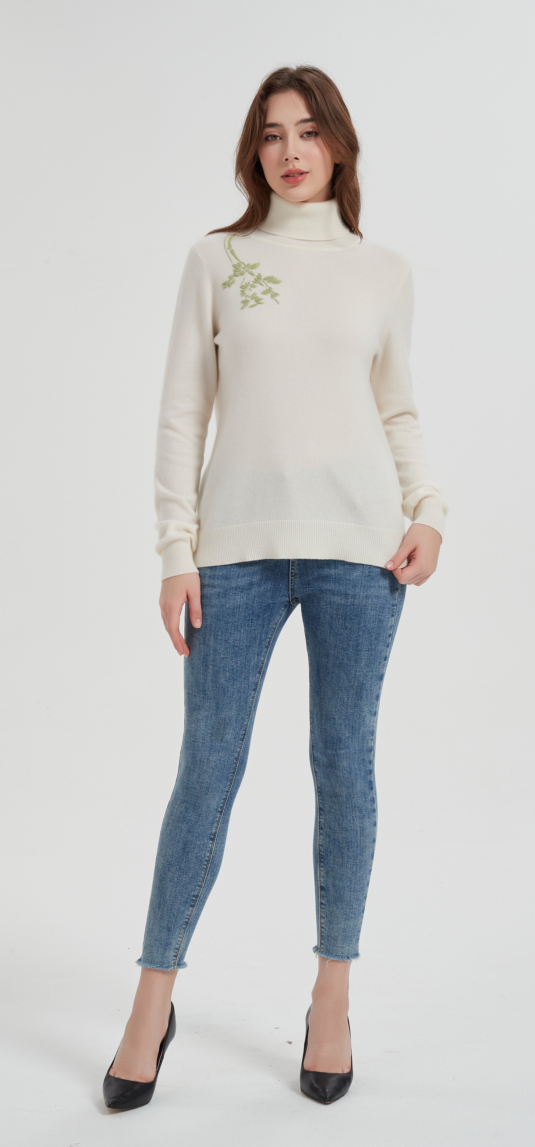 OEM High quality Women's hand embroidery turtleneck cashmere sweater from Chinese
